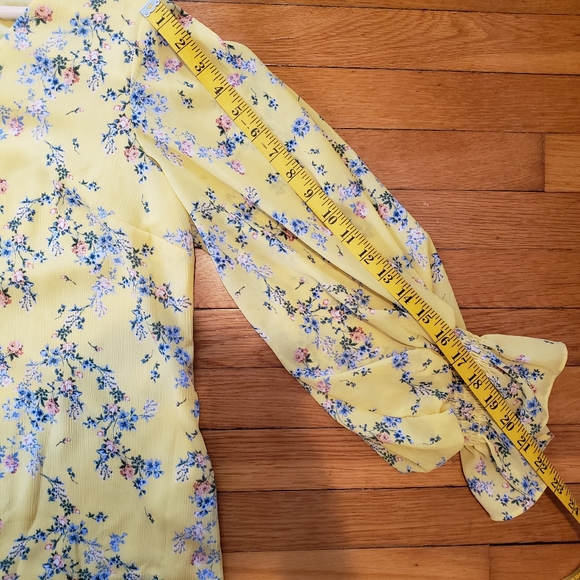 NWT Vince Camuto Blouse Size Medium - Picture 11 of 11